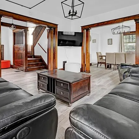 Spacious 4Br 1Ba Near The Falls